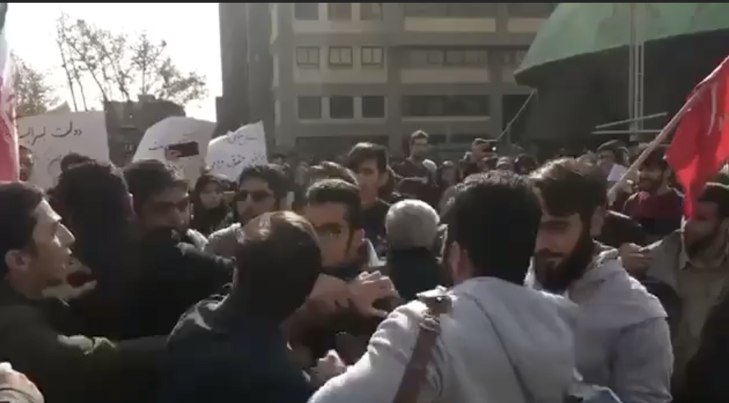 تجمع دانشجویان پلی تکنیک تهران در حمایت از کارگر و معلم و دانشجوی زندانی و درگیری با نیروهای بسیج